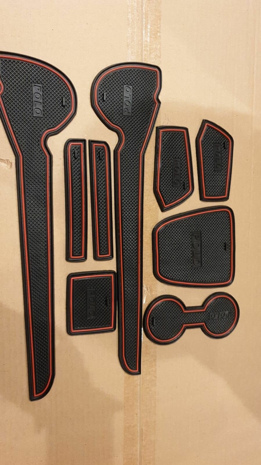 фото Коврики в ниши салона VOLKSWAGEN Polo 2010- (кромка красная)