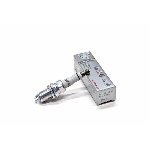 Свеча зажигания Golf Passat Audi A3 A4 A6 TT 1827 98- Octavia Bora Toledo 101000063AA 488₽