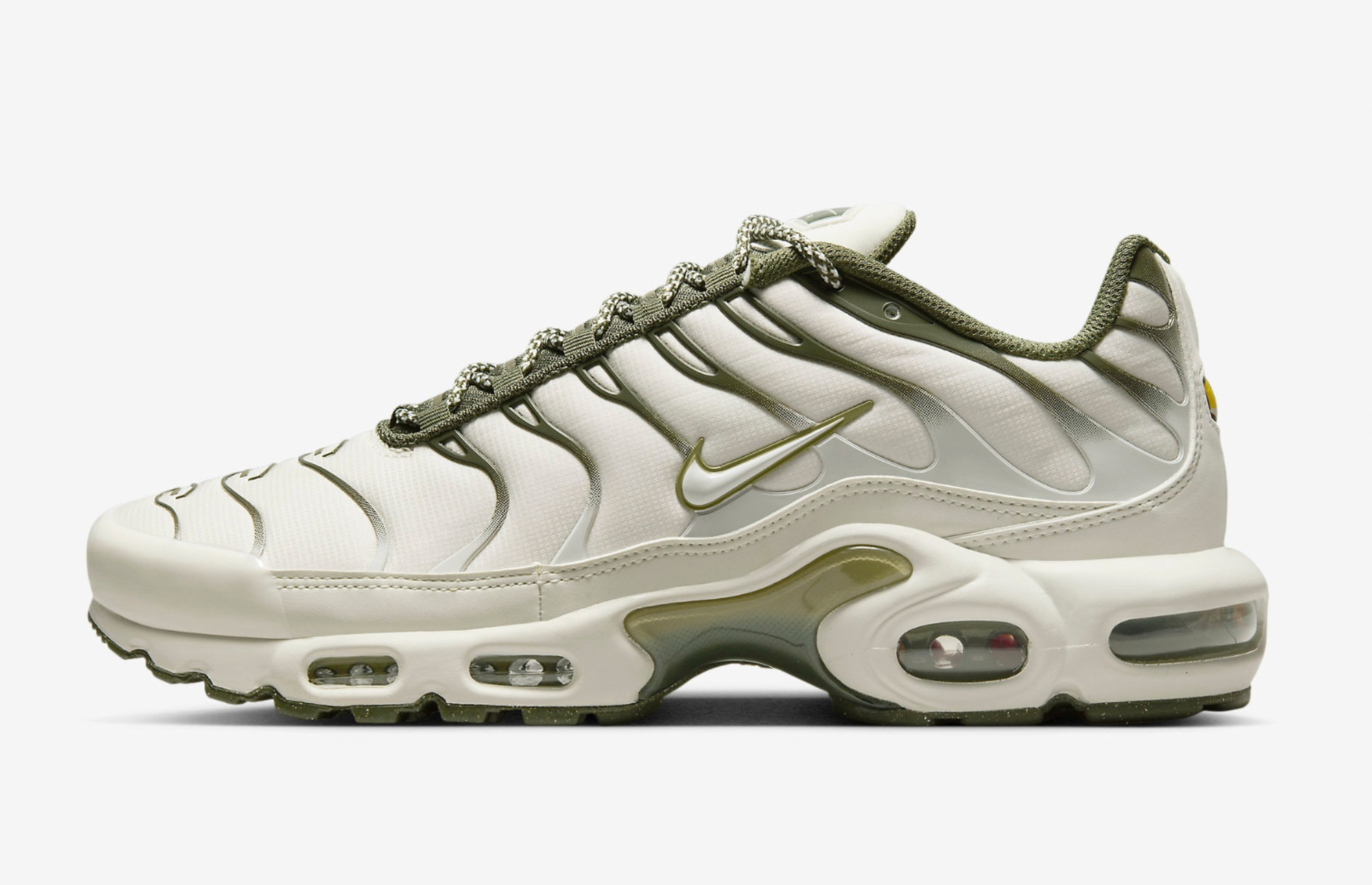 Кроссовки NIKE Air Max Plus, размер 8.5 US / 7.5 UK / 42 EUR / 26.5 CM, белый