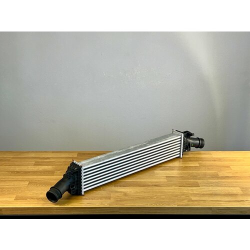 Интеркулер 8K0145805P для автомобилей Audi A4 A5 A6 A7 Q5 Macan 7700₽