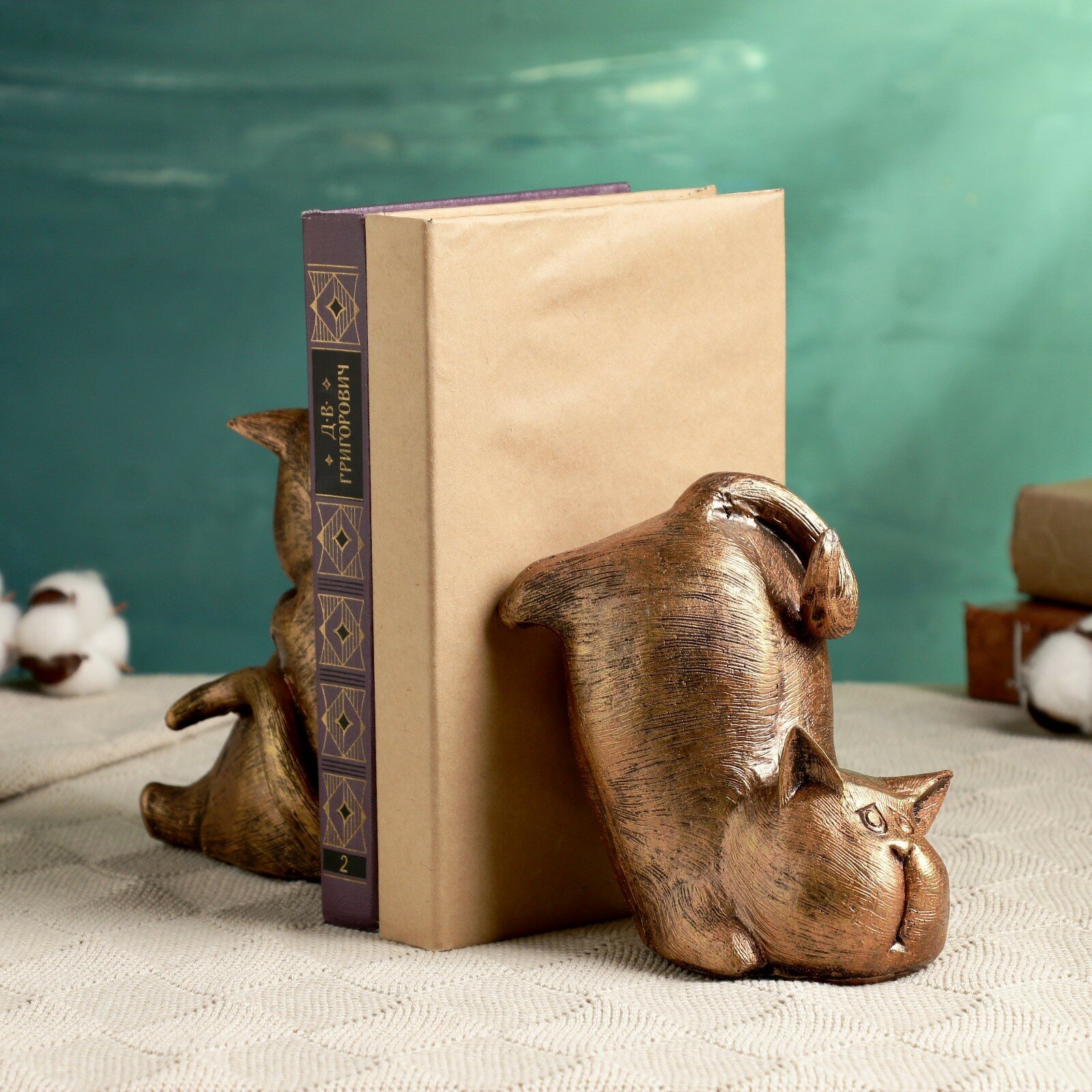 Держатель-подставка для книг "Два кота" набор бронза 15см