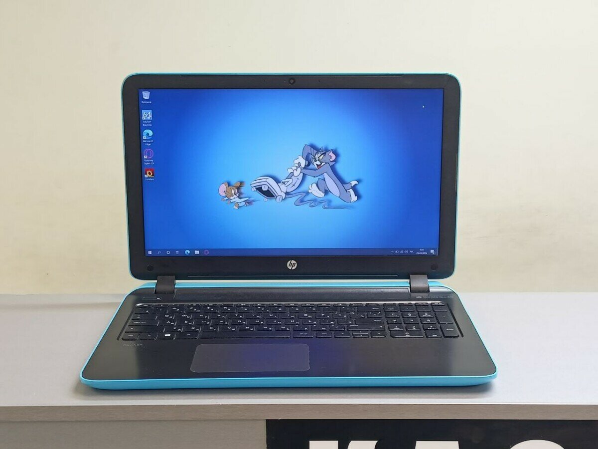 Ноутбук HP 15-p112nr R7 M260 2gb