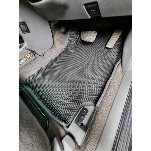 Водительский коврик ЕВА (EVA, ЭВА, 3Д) с бортами /Mazda Demio 3 поколение 2007-2014 / Мазда Демио правый руль передний привод / черный сота с серым кантом