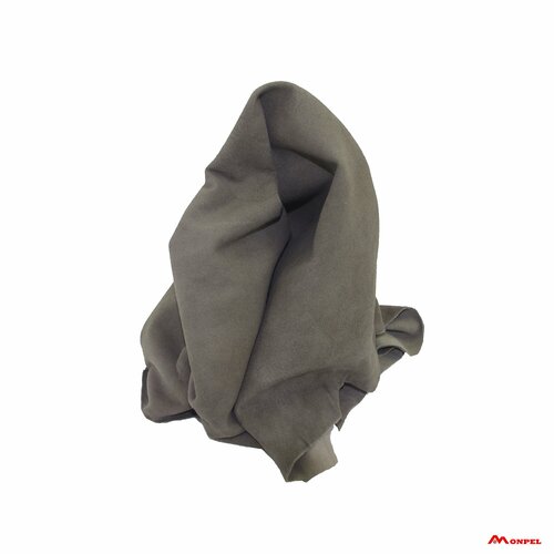 Натуральная итальянская кожа, велюр одежный, коза. 40-45 дм2, цвет коричневый, целые шкурки.