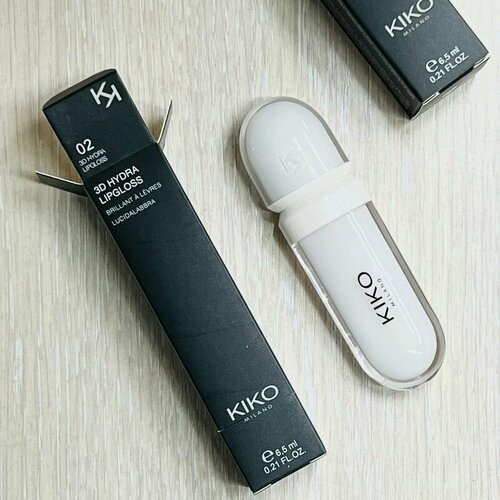 Блеск для губ с 3D эффектом 02 499₽