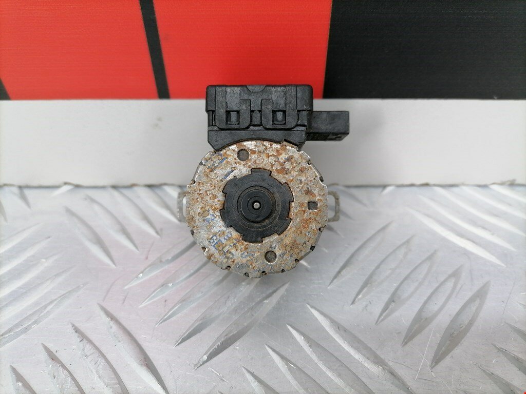 Сервопривод (электропривод моторчик привода) заслонки печки BMW 7-Series (E38) 64116939406 арт. 1597910