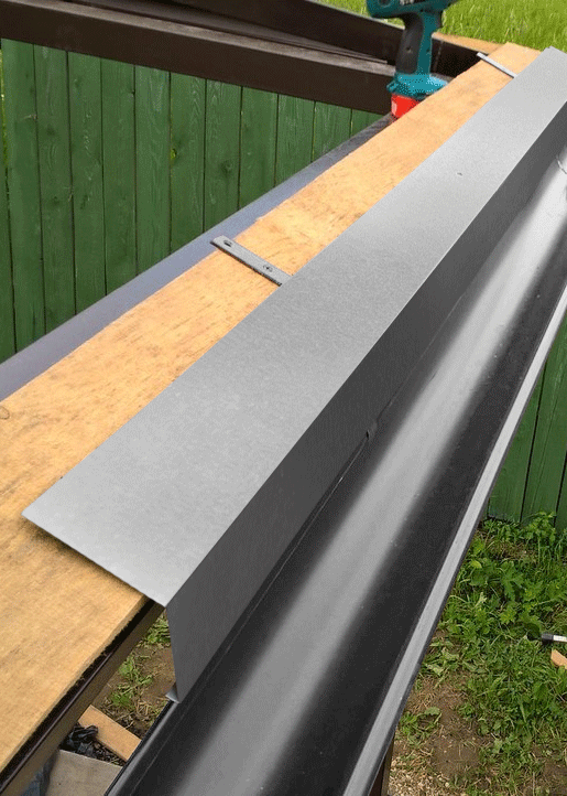 Карнизная планка 1,25 м (100х65 мм) угол внешний металлический Цинк 5 штук - фотография № 7