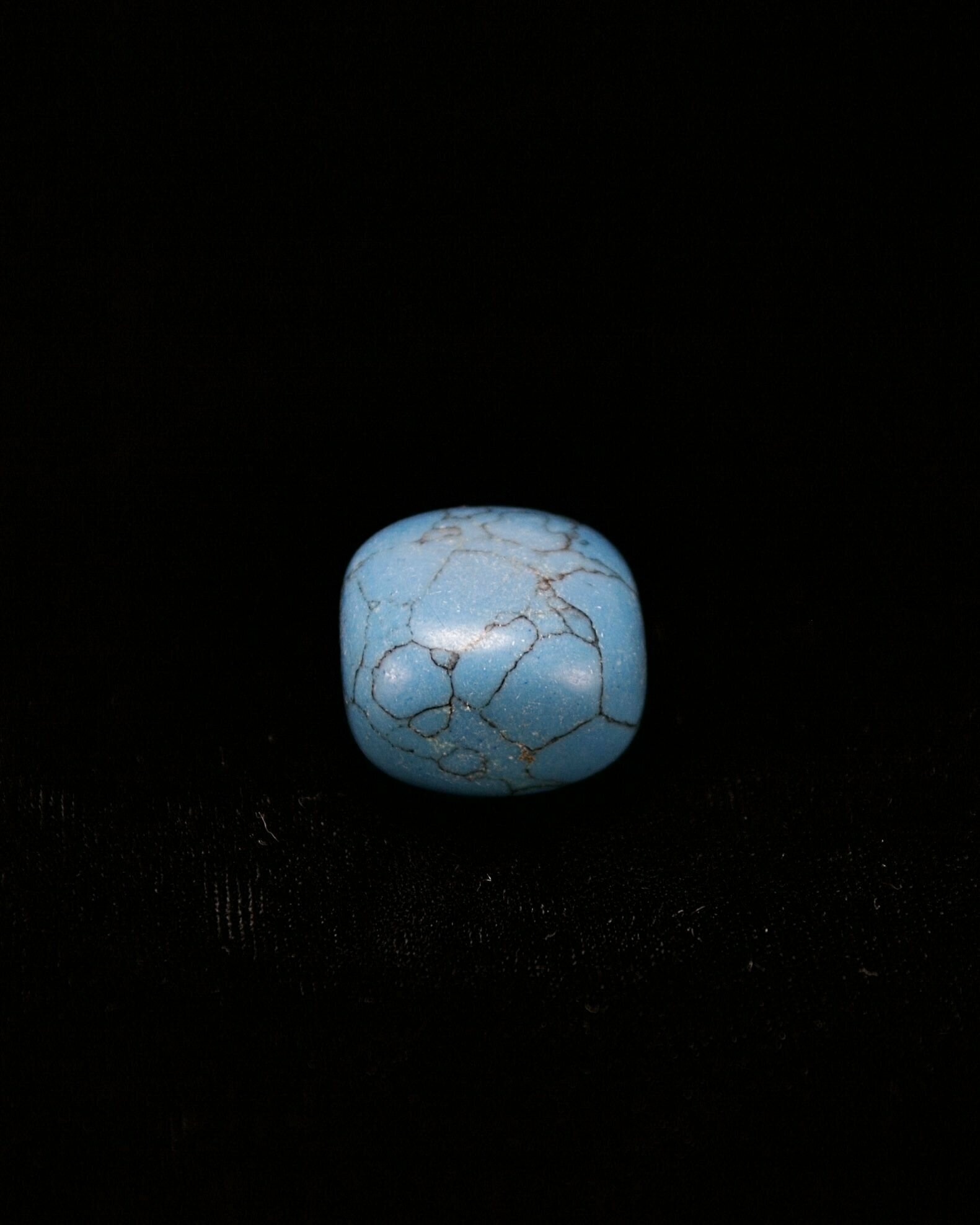 Натуральный камень Галтовка Бирюза для декора поделок бижутерии 2-3 см 1 шт