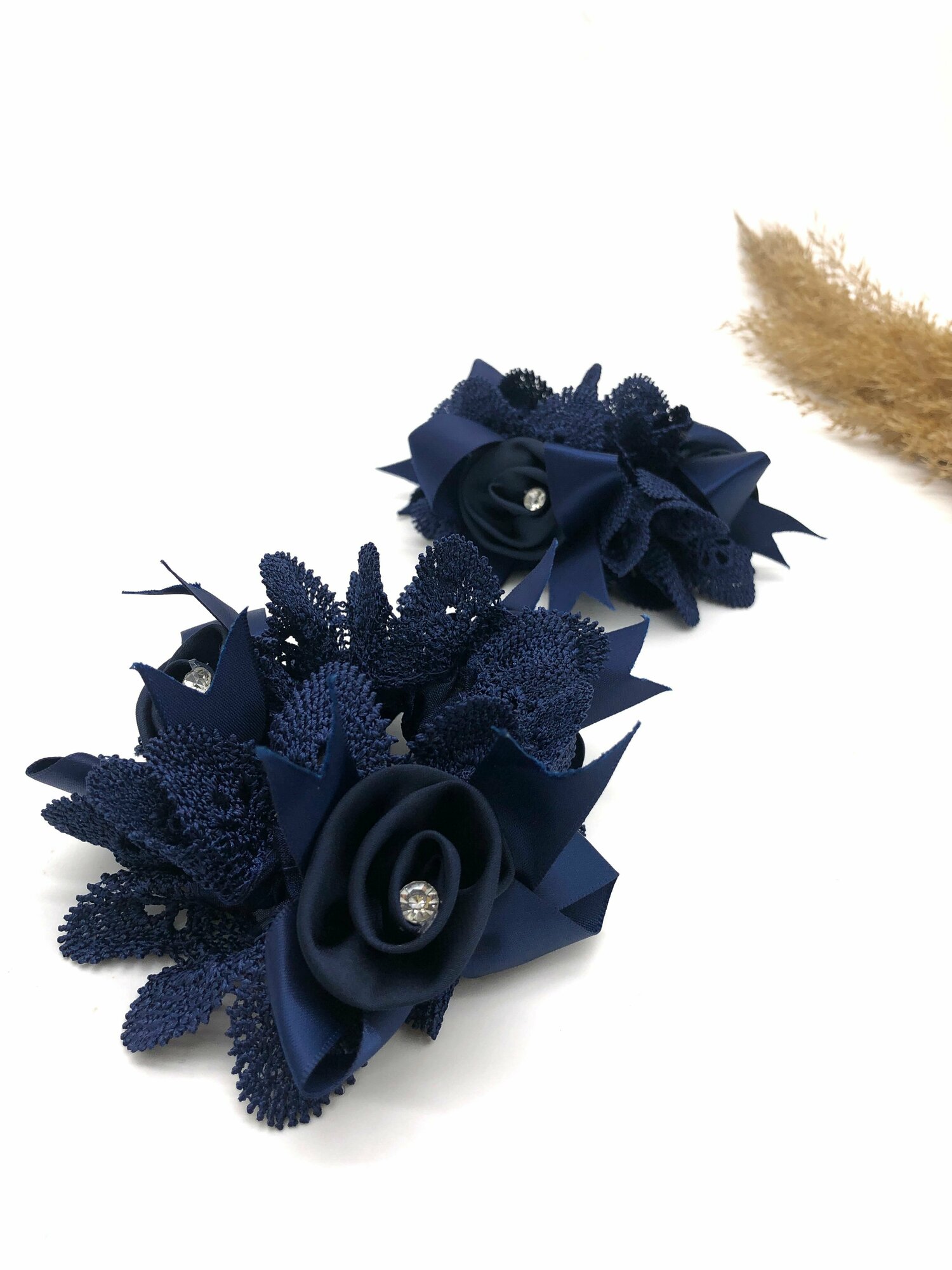Резинка для волос на пучок 1 цветок / украшение для пучка детское синее 2 шт