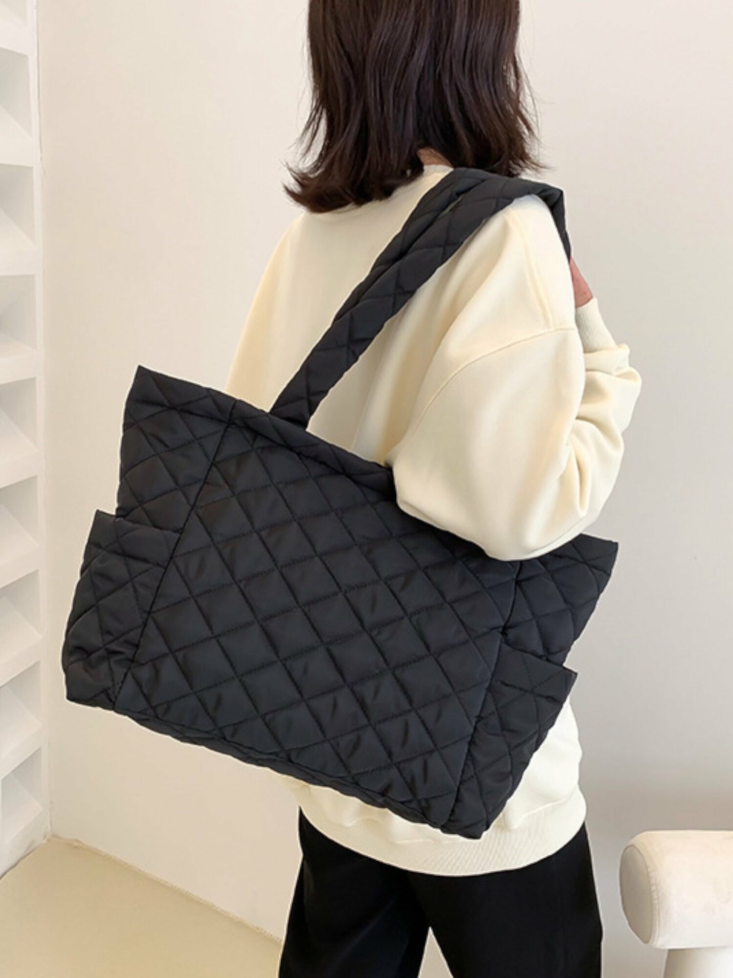 фото Женская стёганая сумка на плечо DORIZORI Модель 77 Черный/ городская женская стеганая сумка осень-зима.