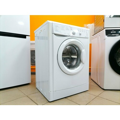 Стиральная машина Indesit IWSB5105