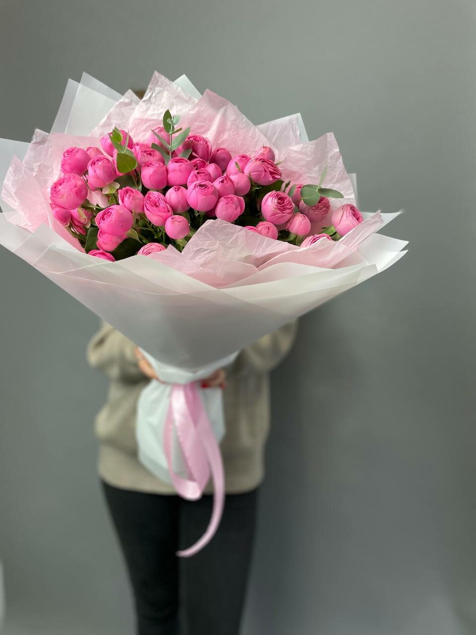 Букет с кустовыми пионовидными розами сильва пинк от "Di_Flowerslab", размер L — фото 1