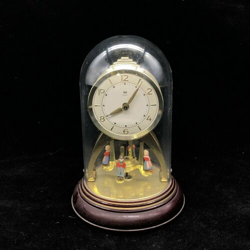 Часы настольные с фигурками в голландских костюмах металл стекло пластик 4550₽