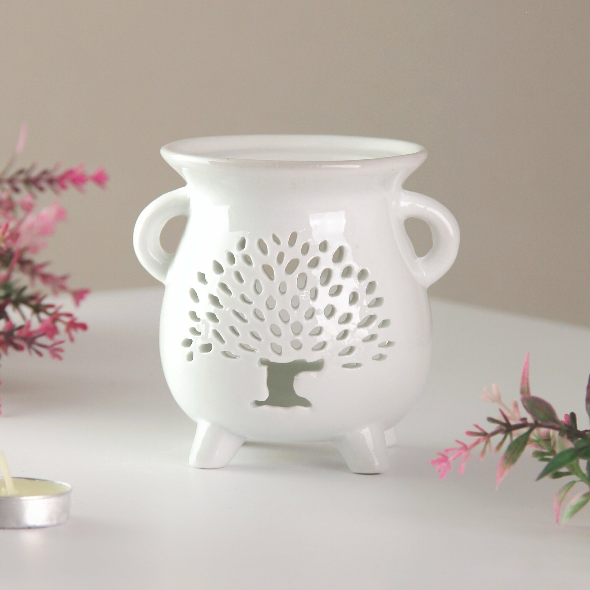 Аромалампа Котел 10 см Резное древо белая