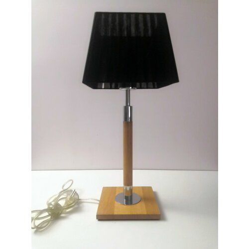 Лампа настольная Contrast Crava (Paulo Coelho, Португалия) высотой 46 см с абажуром из органзы цвета графит