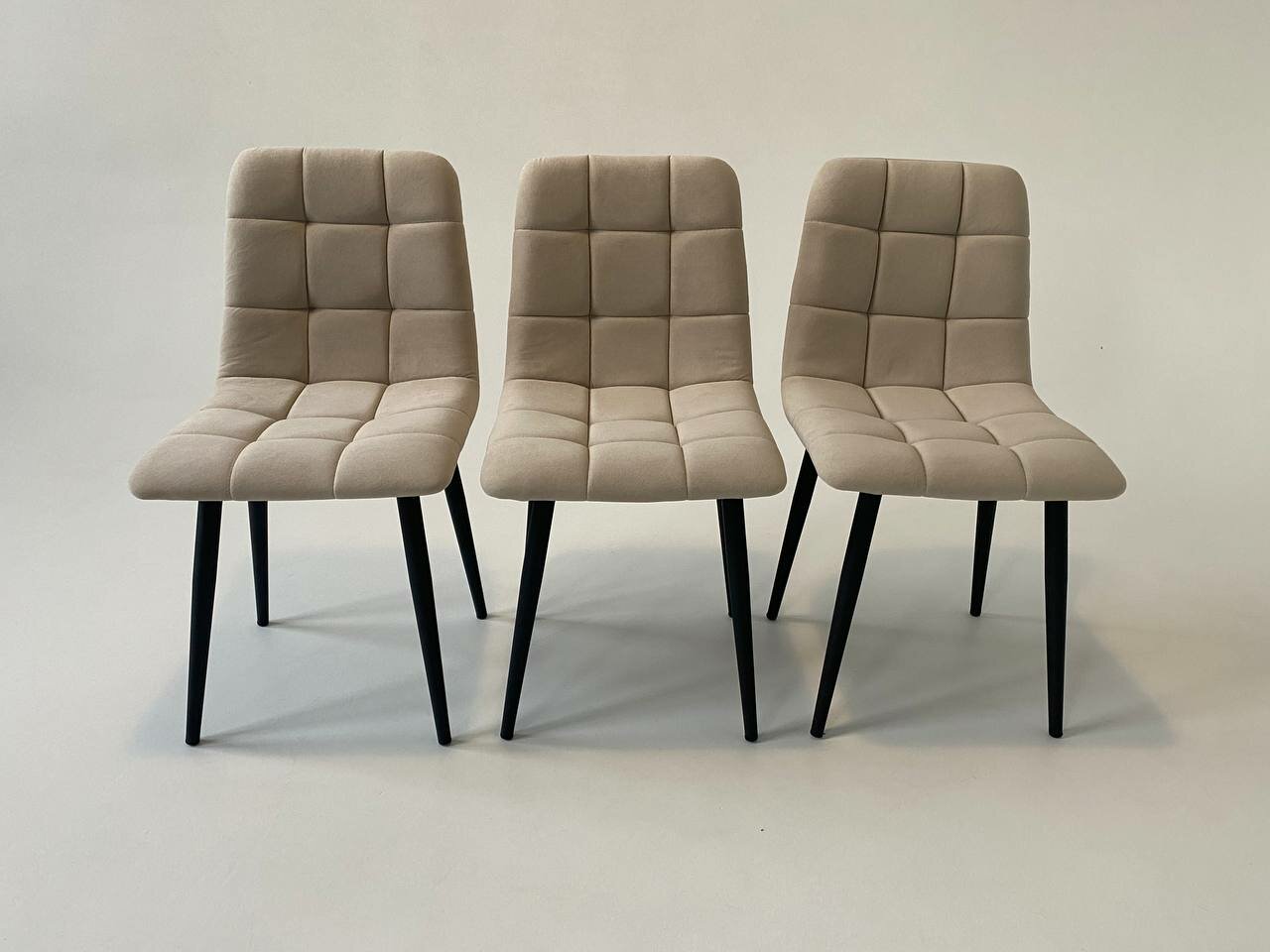 Стулья для кухни 3 штуки, мягкие, бежевые