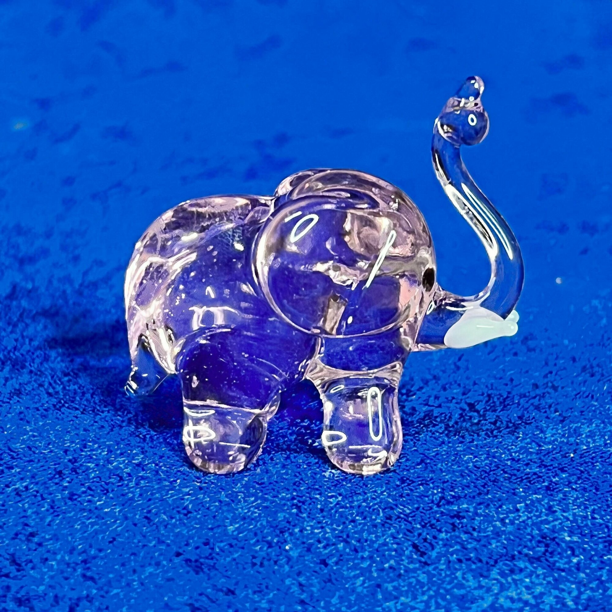 фото Фигурка стеклянная Розовый слоник