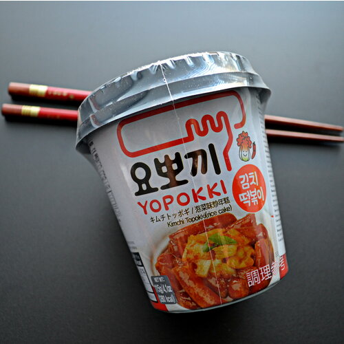Рисовые палочки (токпокки) YOPOKKI со вкусом кимчи, 115г