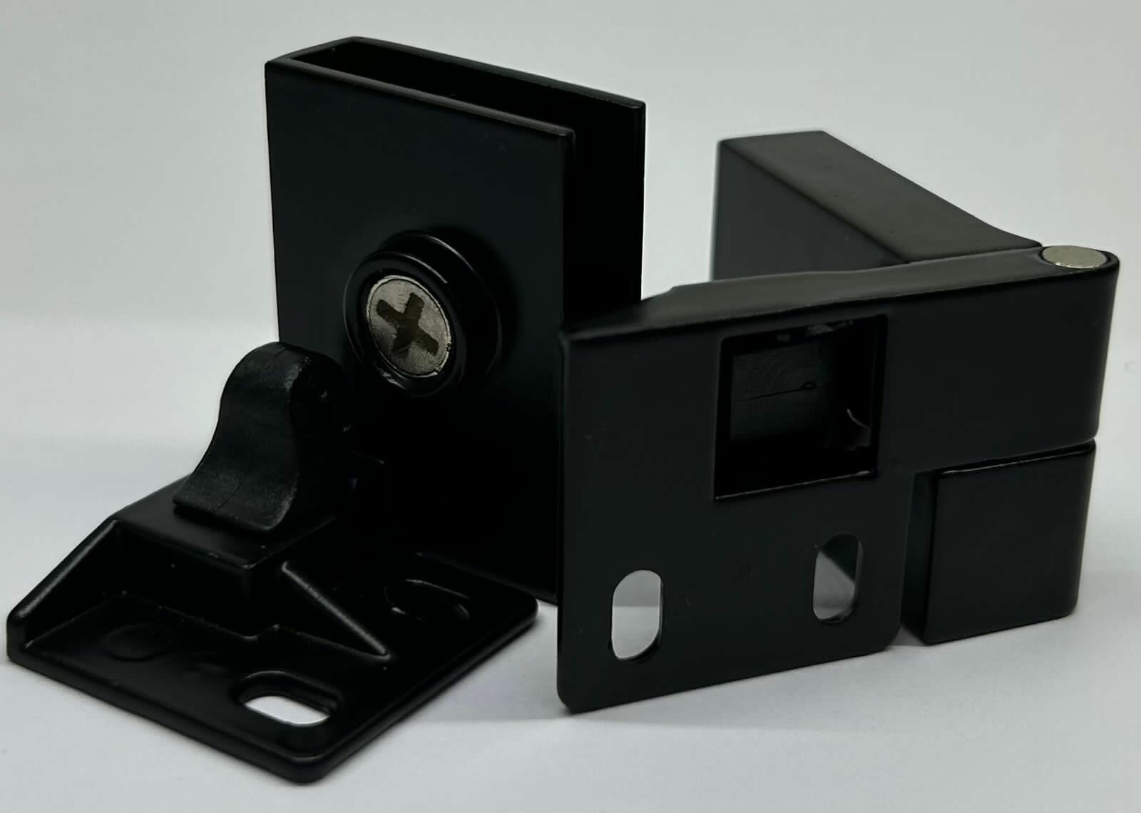 фото Петли для стеклянных дверей/ фасадов (стекла 4-6 мм) - 2шт - "132-С" чёрные