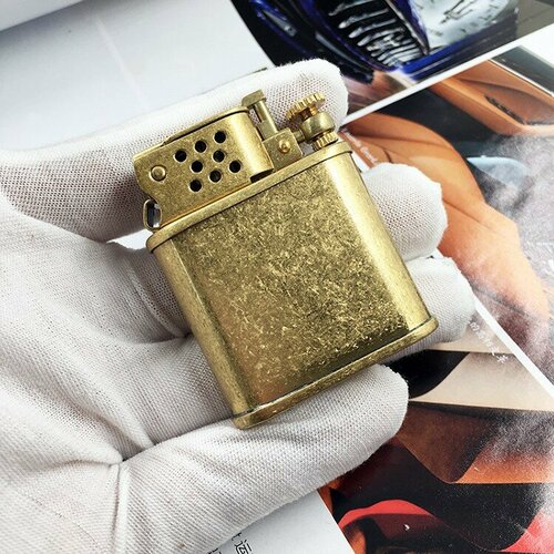 Зажигалка Материал бронза Стиль ретро Бензиновая полуавтоматическая 1920₽