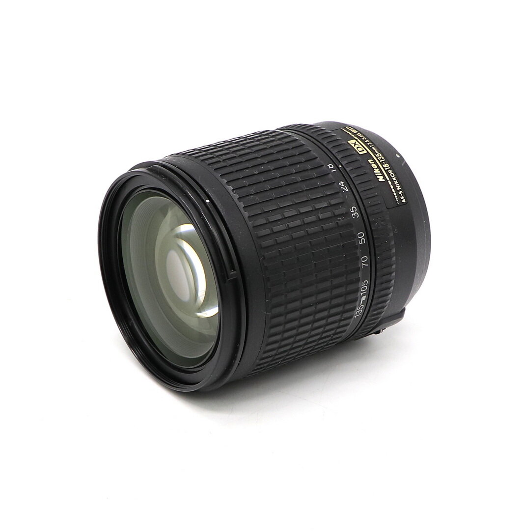 Nikon 18-135mm f/3.5-5.6G ED-IF AF-S DX Zoom-Nikkor