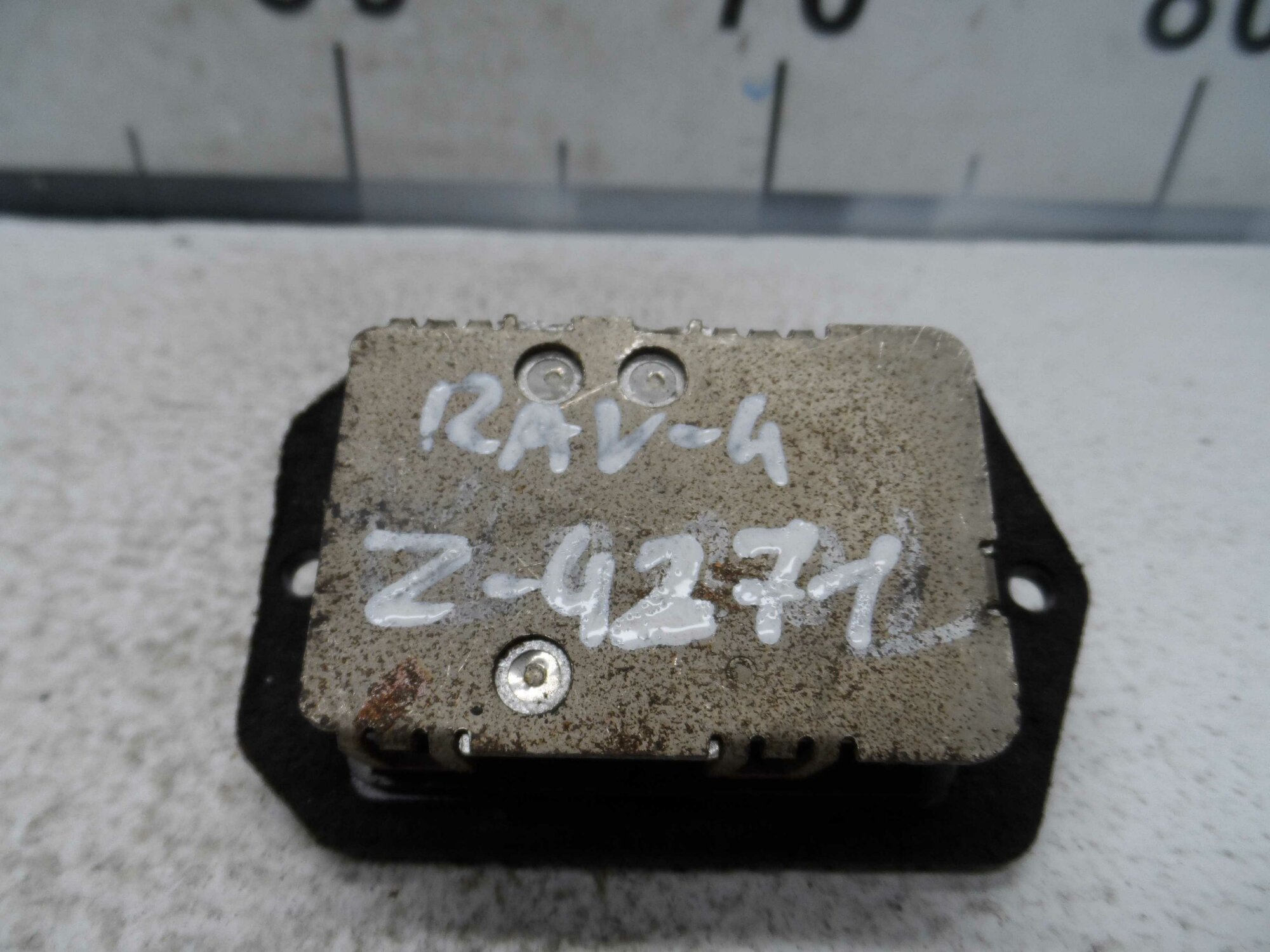 Резистор отопителя (сопротивление печки) Toyota Rav4 2 8713842030