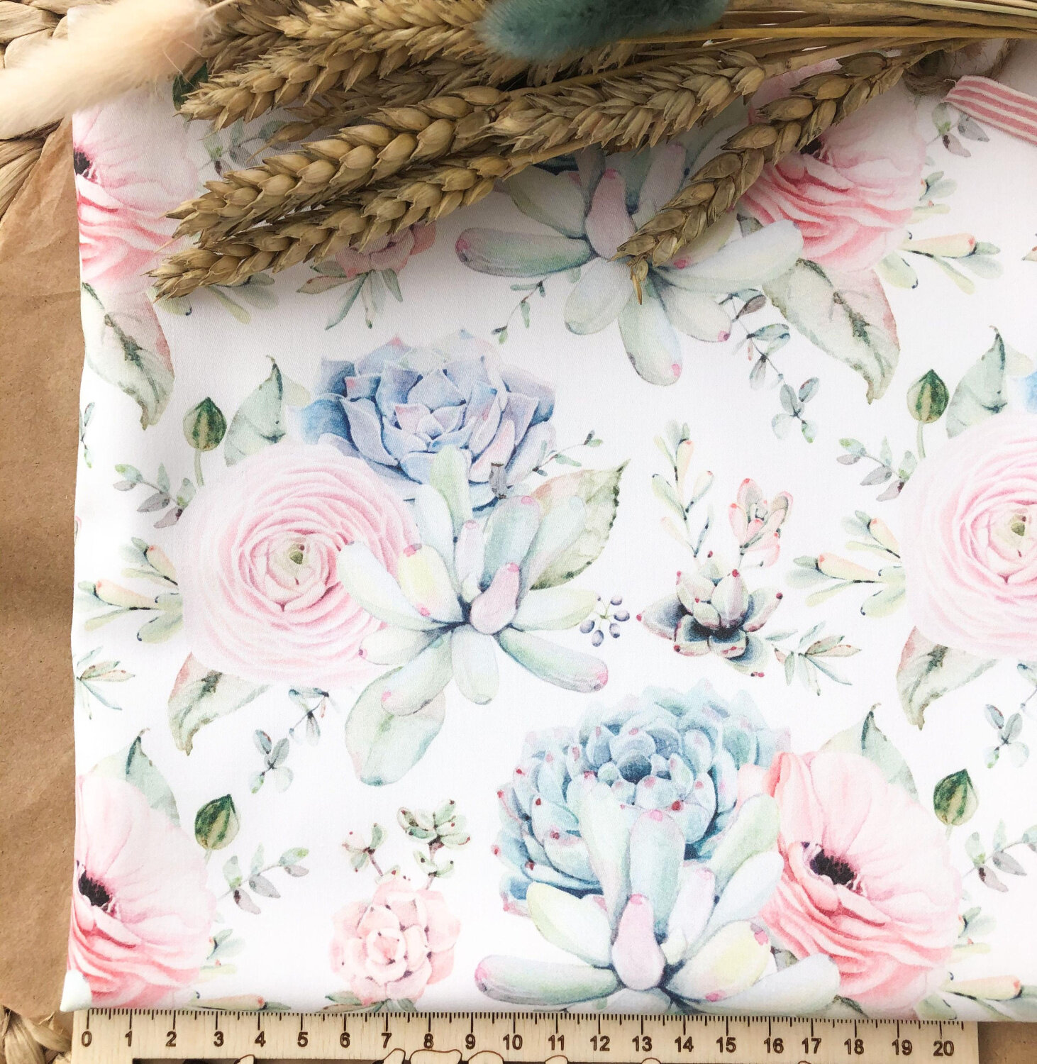 Ткань для рукоделия "Цветы" 30*80 см. 100% хлопок, плотность 140 г/м2