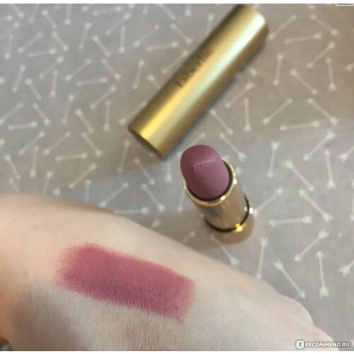 Матовая губная помада Фаберлик - Первая леди - лиловый 329₽