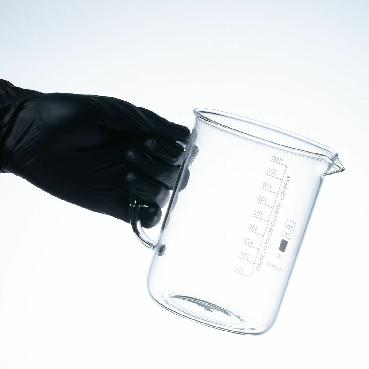 Стакан 1000 мл с ручкой, термостойкое стекло, Лаборио / кружка — фото 1