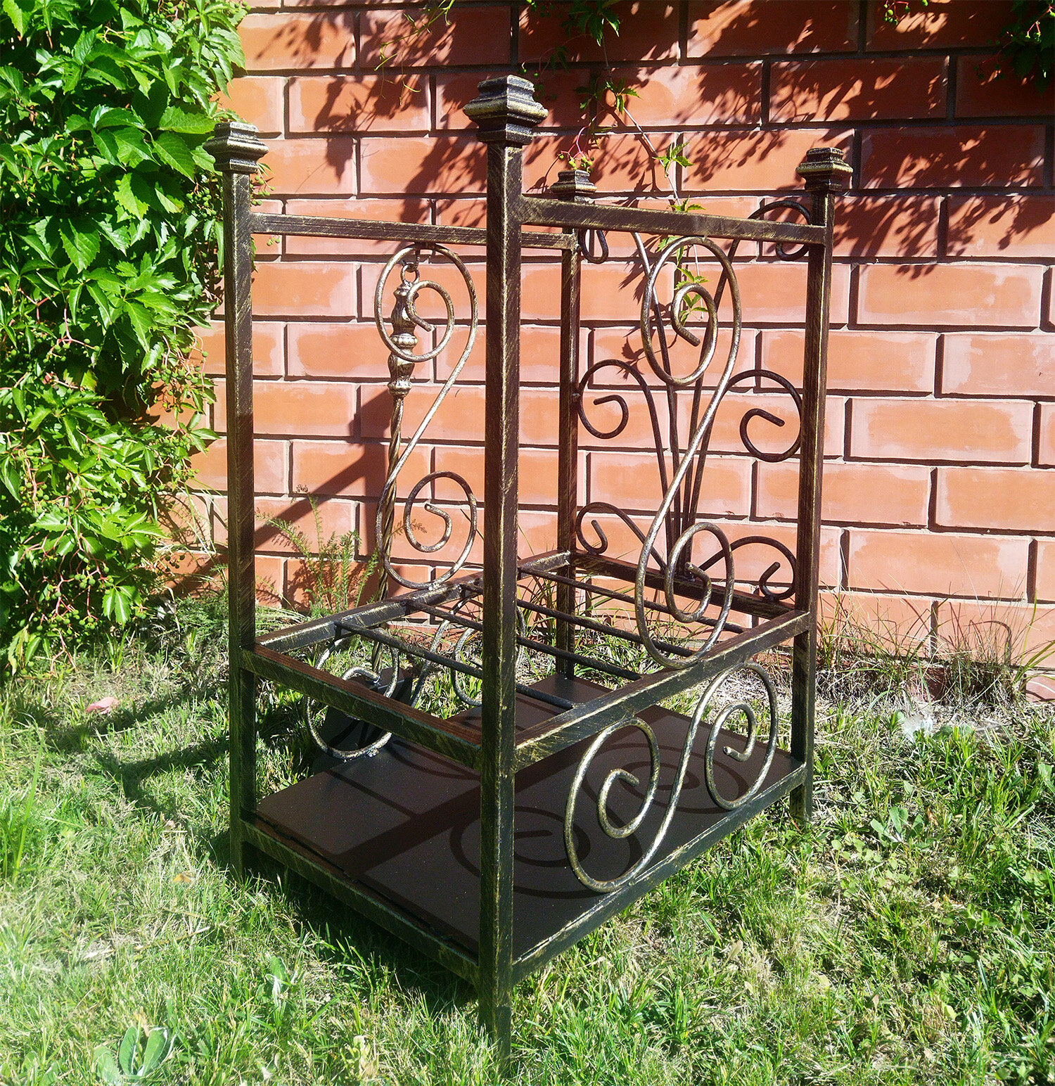 фото Кованая дровница Селена