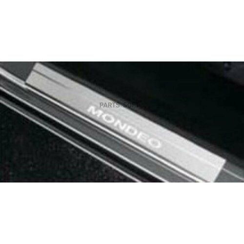 FORD 1488612 Накладки порогов декоративные Mondeo 07 ORG 10210₽