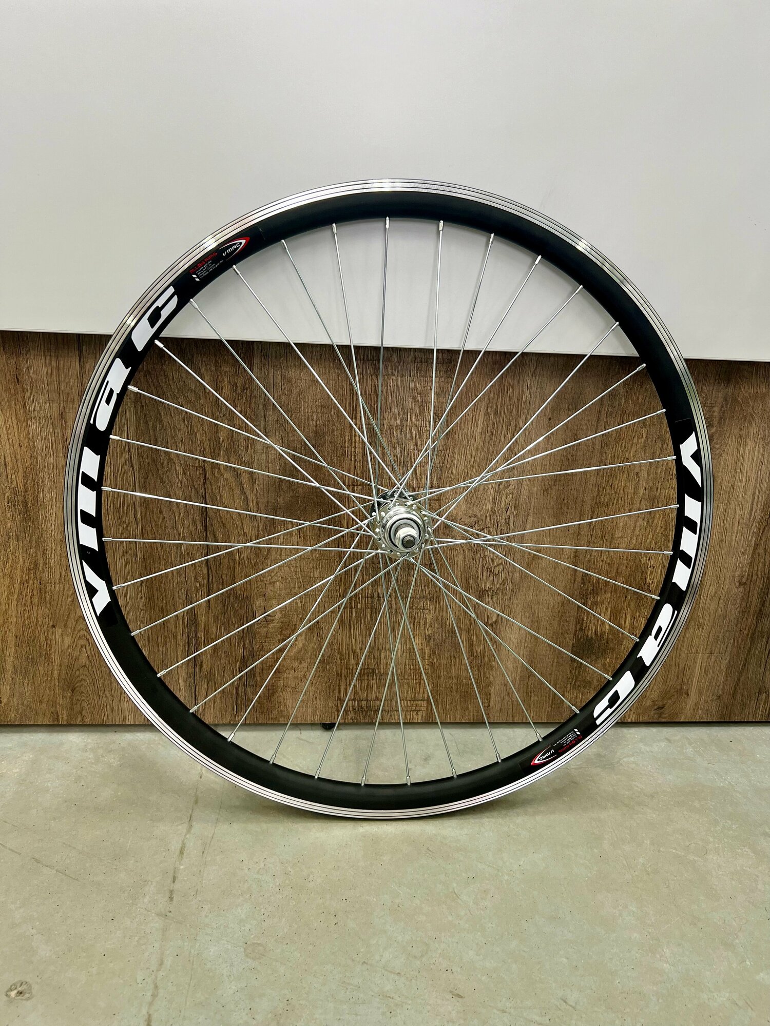 фото Колесо 26" MTB заднее двойной обод, V-Brake, под трещотку, втулка стальная, на гайках
