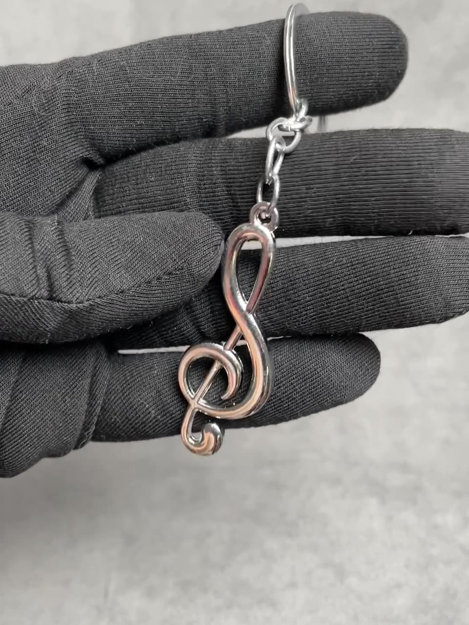 Брелок remove, серебристый/белый — фото 1