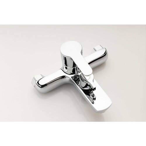 Смеситель для ванны SANDAY одноручковый с лейкой, хром, латунь