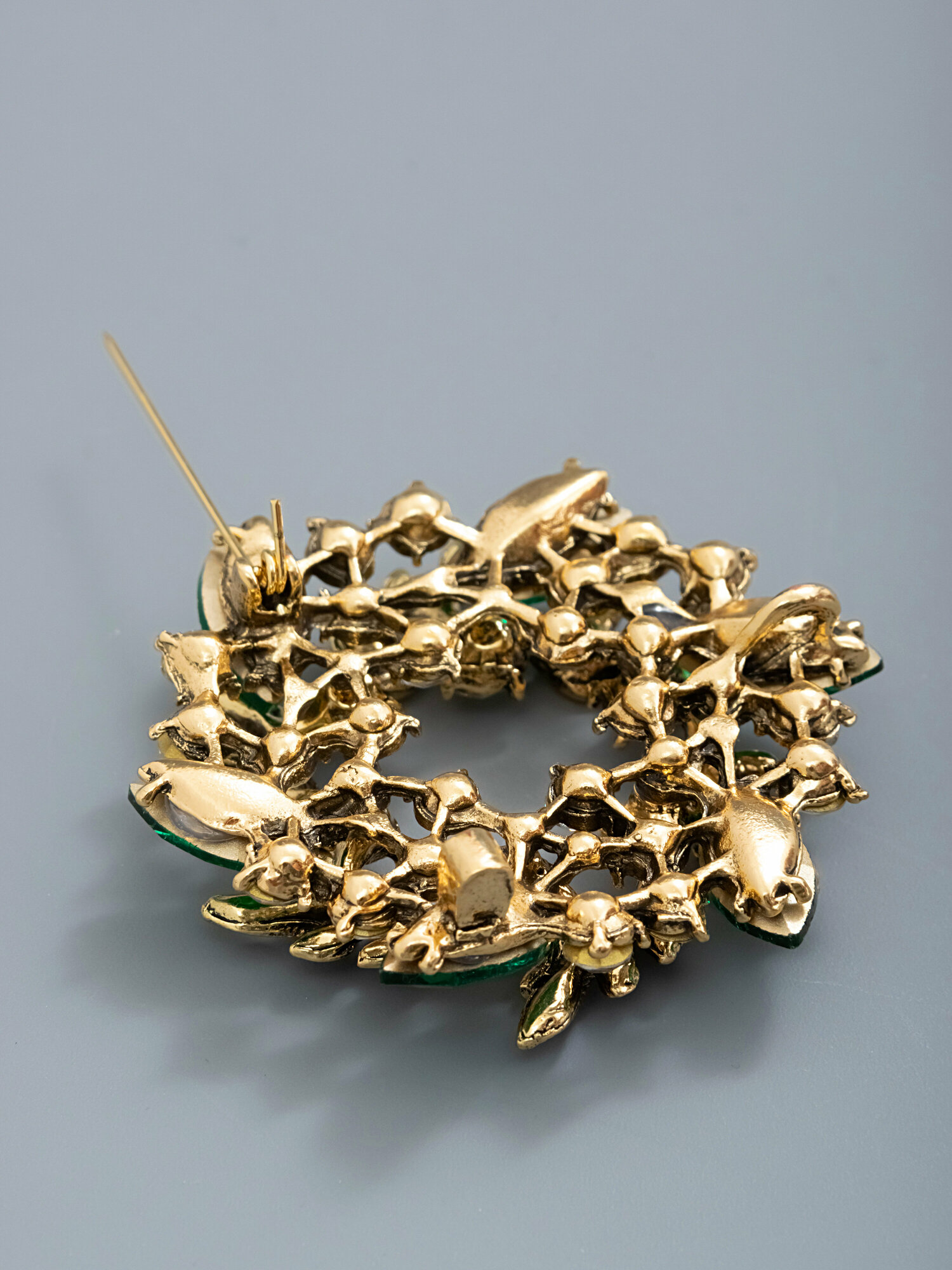 Брошь ЖемАрт, кристалл, серебряный, зеленый — фото 1