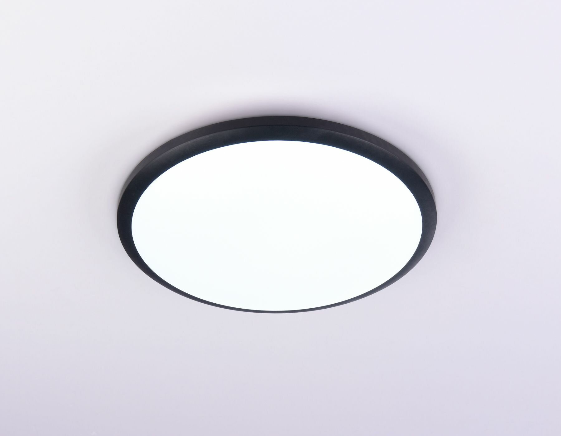 Потолочный светодиодный светильник с высокой степенью пылевлагозащиты IP44 22W 6400К D260*55 (Без ПДУ), черный