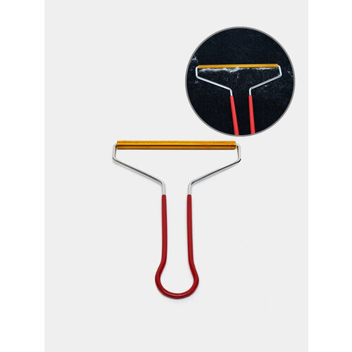 Щетка-скребок для удаления шерсти животных чистки ковров мебели и одежды от катышек Цвет Красный 799₽