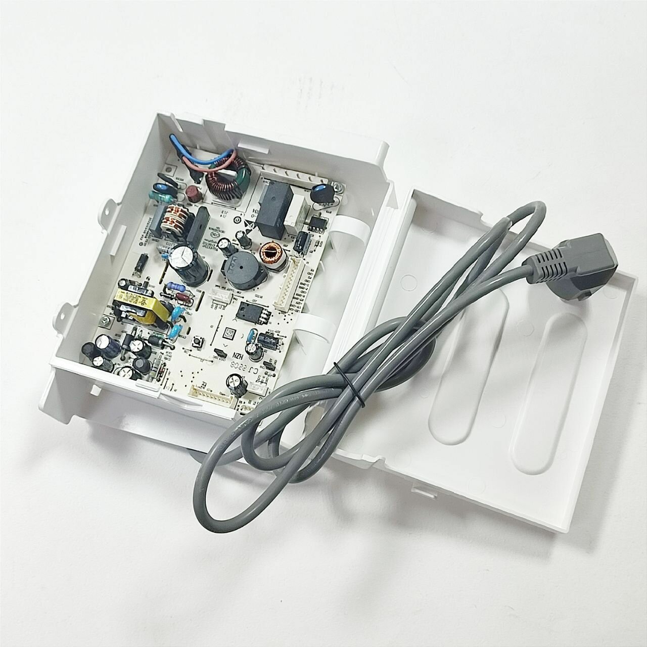 Модуль управления V98505 для холодильников Haier C3F532CWG и C3F532CMSG (0530030325)