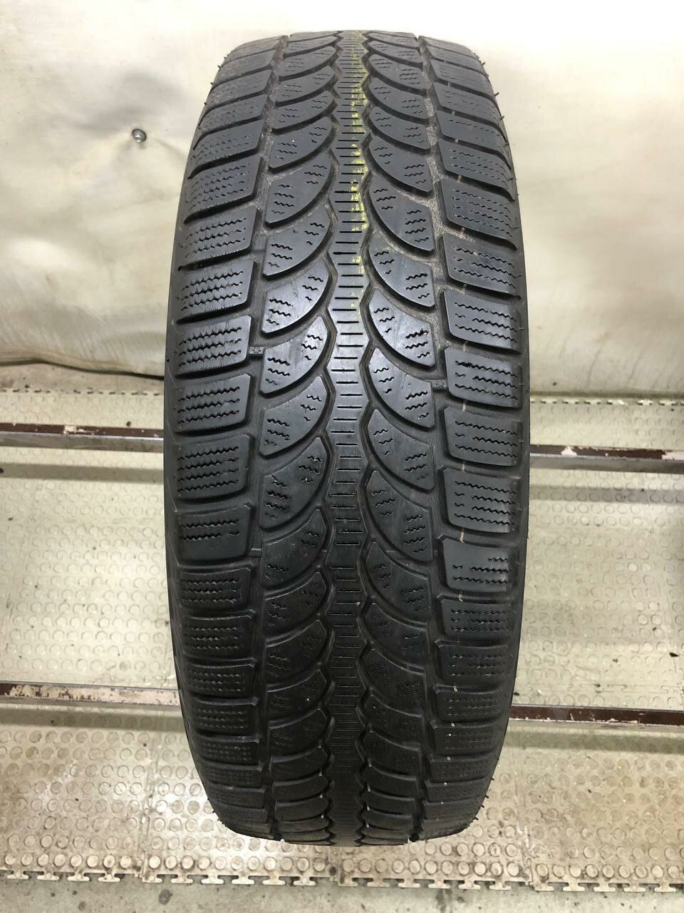 Bridgestone Blizzak LM-80 215/65 R16 БУ Шины Зимние