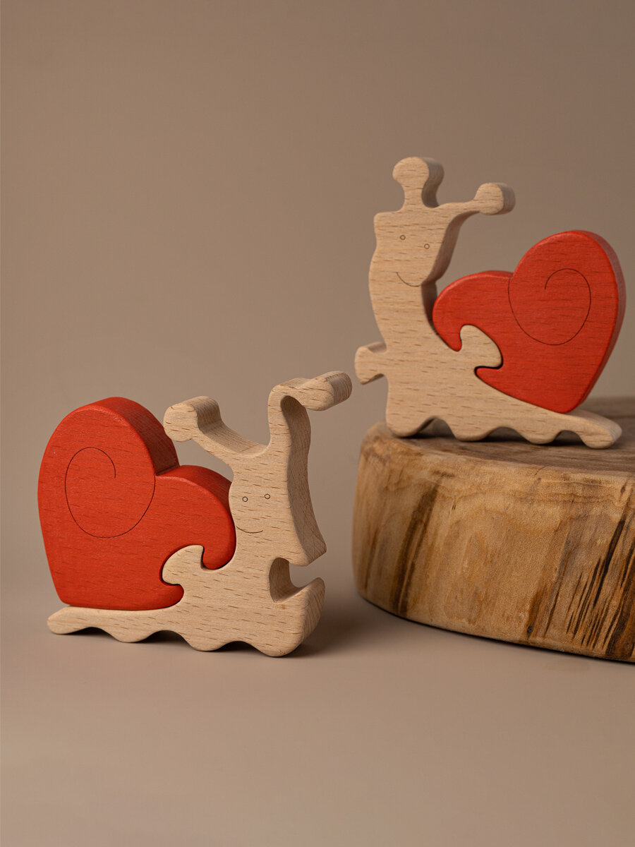 Игрушки Пеструшки Статуэтка деревянная фигурка Влюбленные улитки — фото 1