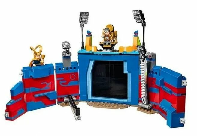 Конструктор 10749 "Тор против Халка: Бой на арене", 516 деталей — фото 1