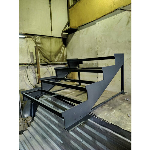 Лестница-крыльцо 4 ступени без ДПК без ограждения 23400₽