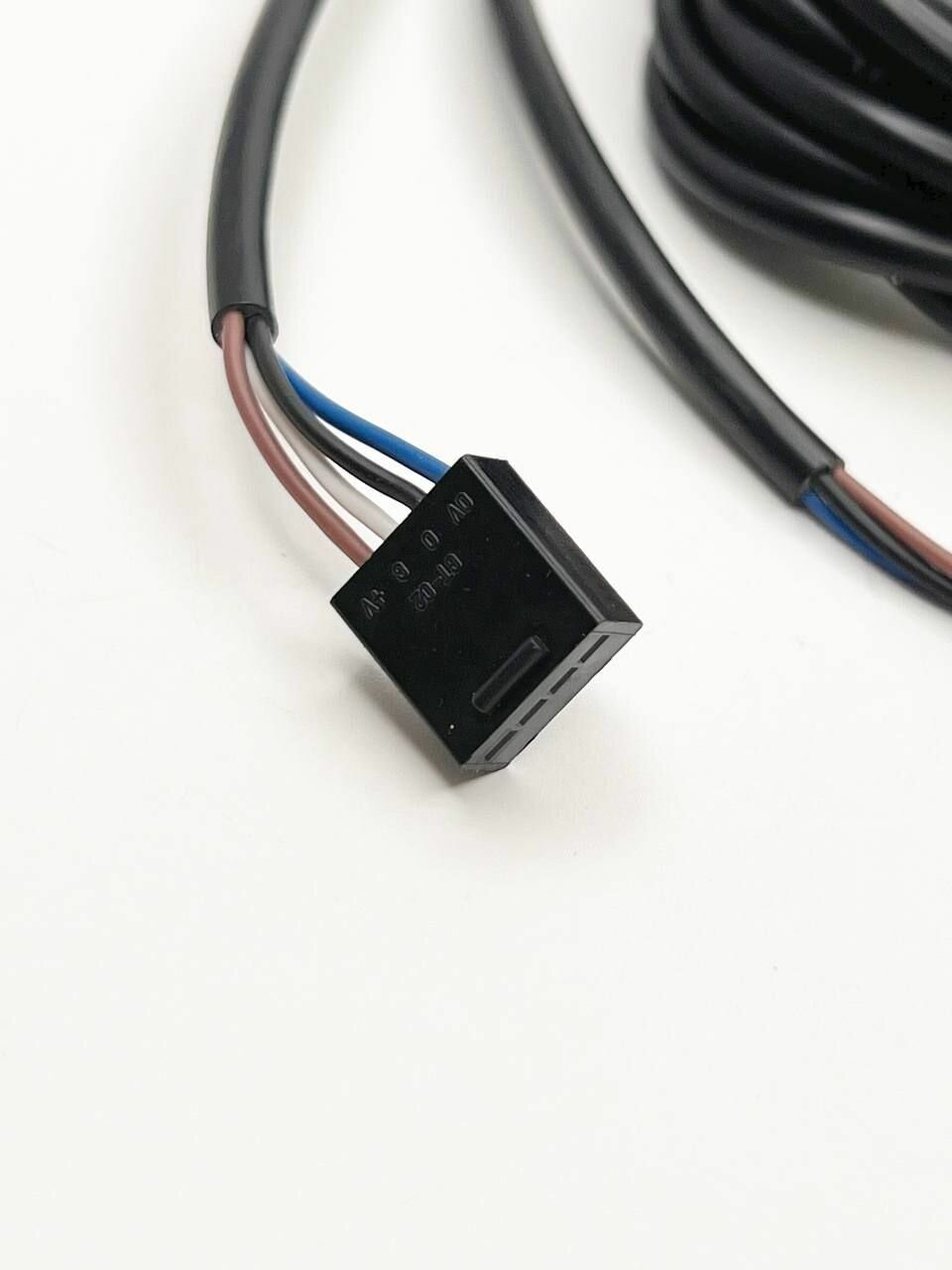 Соединительный кабель Autonics CT-02 c разъёмом для BS5 с кабелем 2м — фото 1