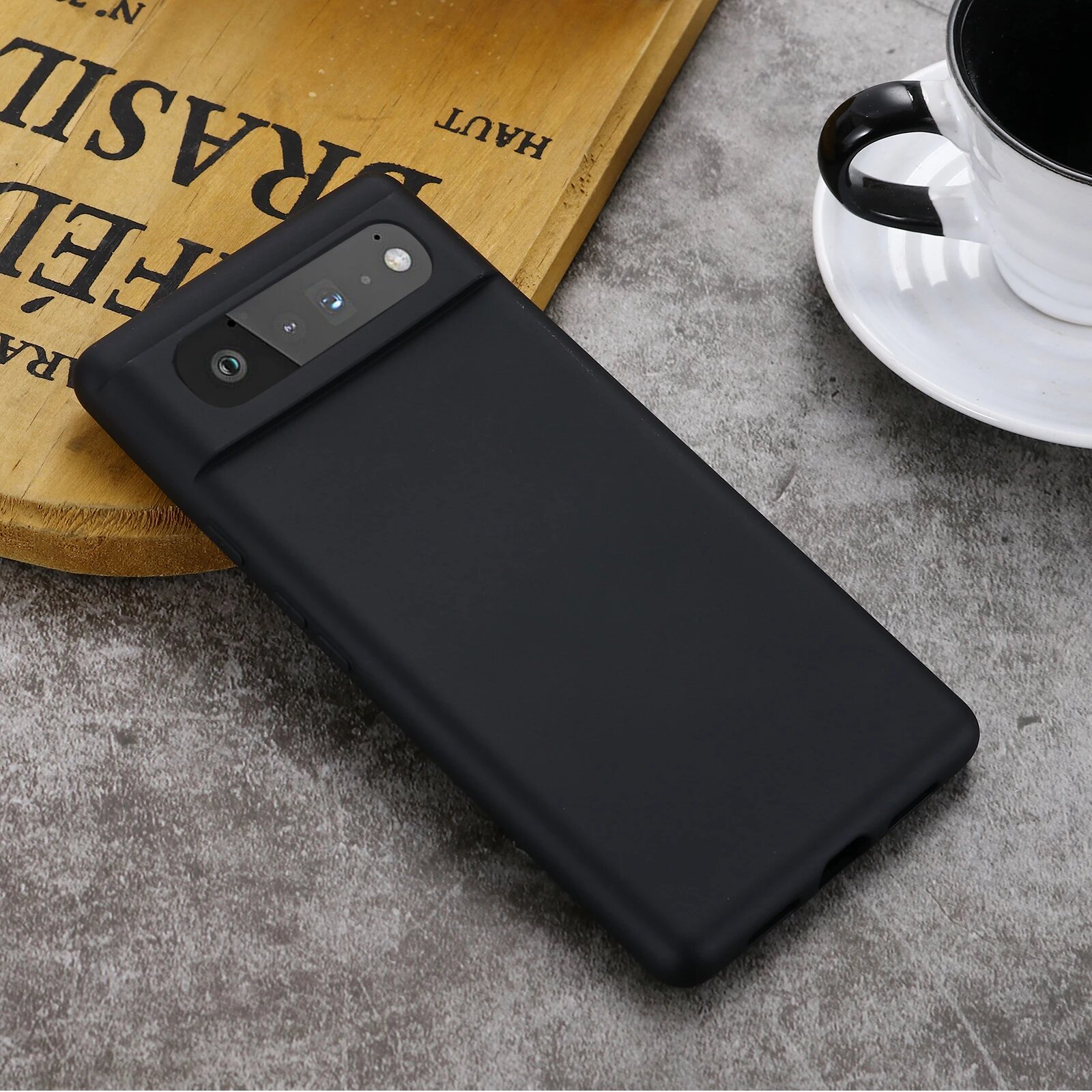Черный чехол для Google Pixel 6A из жидкого силикона
