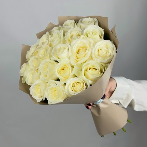 Изображение товара Букет цветов из 21 белой розы Россия 40 см