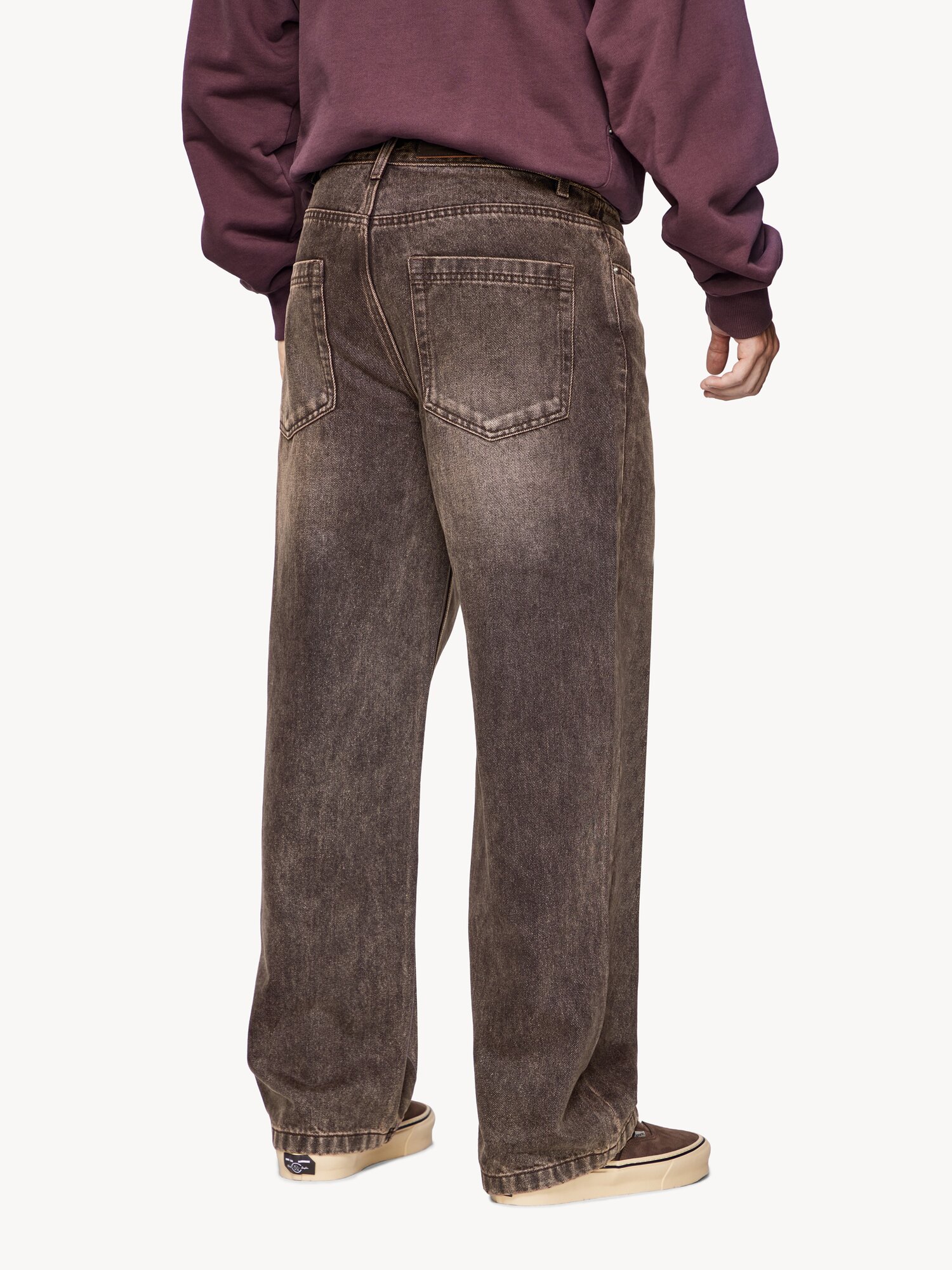 Джинсы бойфренды MUTED BUTTON UP, размер 32, темно-коричневый — фото 1