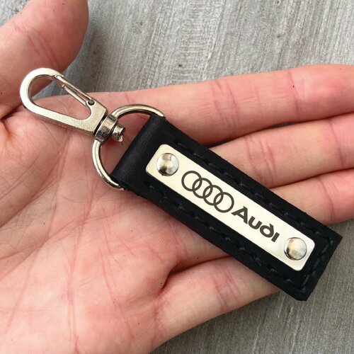 Брелок Che handmade Audi черный 970₽
