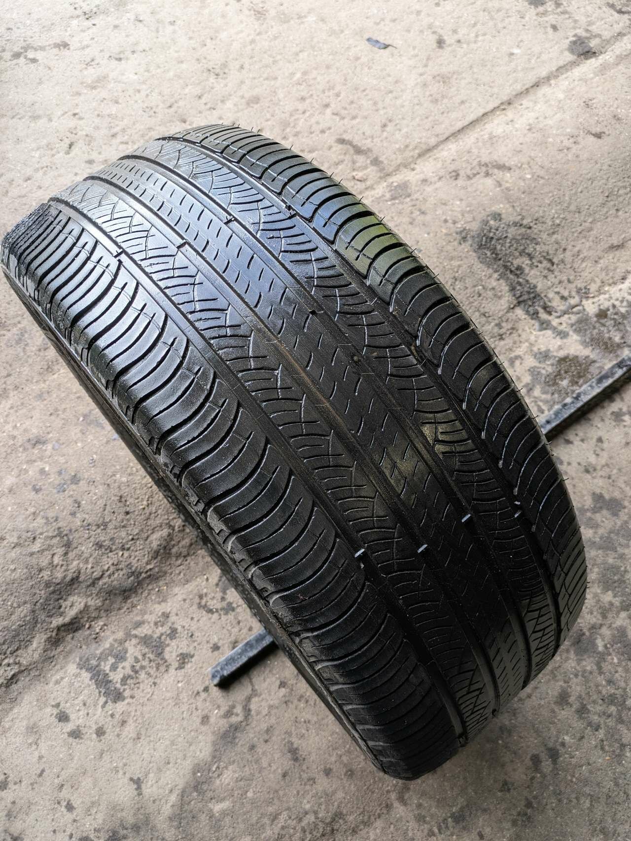 265/45 R21 104W Michelin Latitude Tour HP