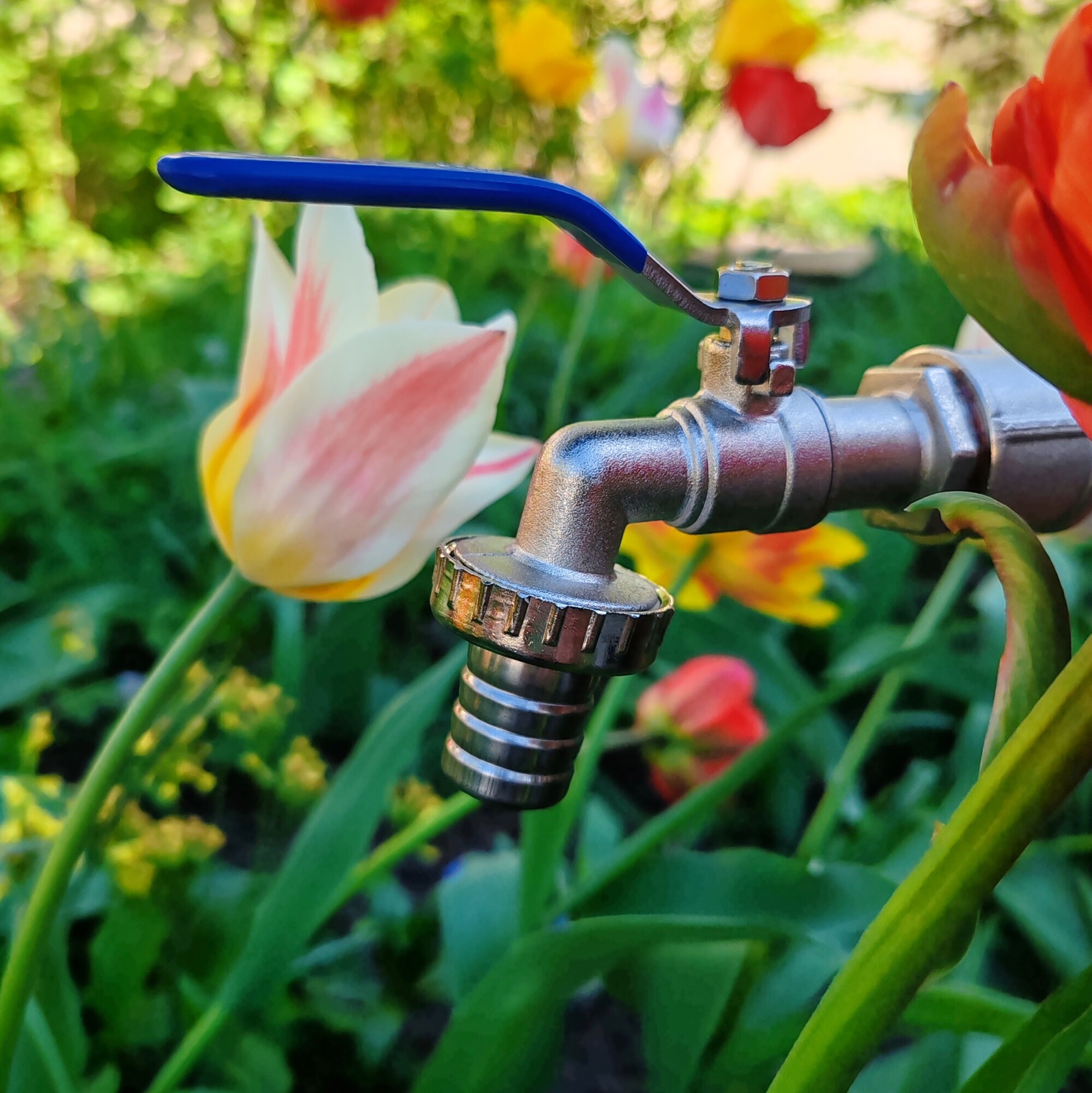 фото Решение для присоединения к резервуару 1/2" /кран водоразборный, переходник, хомут/комплект-10