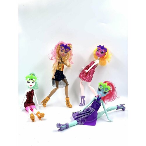 Набор 4 Куклы Монстр Хай шарнирная 1299₽